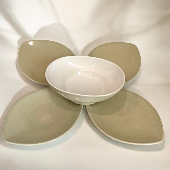 Pfaltzgraff Cappuccino Stoneware Set of 4 Leaf Plates with Serving Dish - Picture 8 of 11